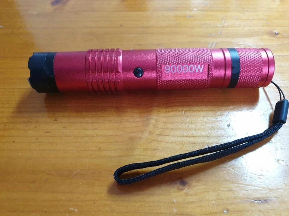 LINTERNA LED ELECTROSHOCK AUTODEFENSA MINI (NUEVO MODELO) - Imagen 2 de 4