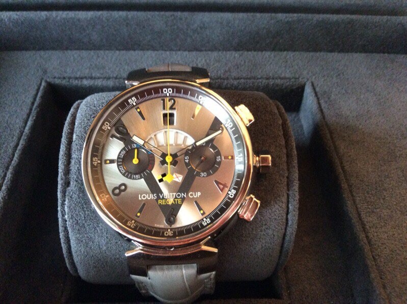 Louis Vuitton CUP REGATE ブラック　腕時計 Louis Vuitton CUP REGATE ブラック 腕時計 Pre-owned and Vintage