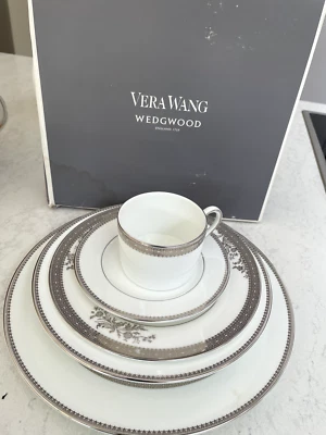 Vera Wang Wedgwood Vera Lace Five-Piece Place Setting Platinum
