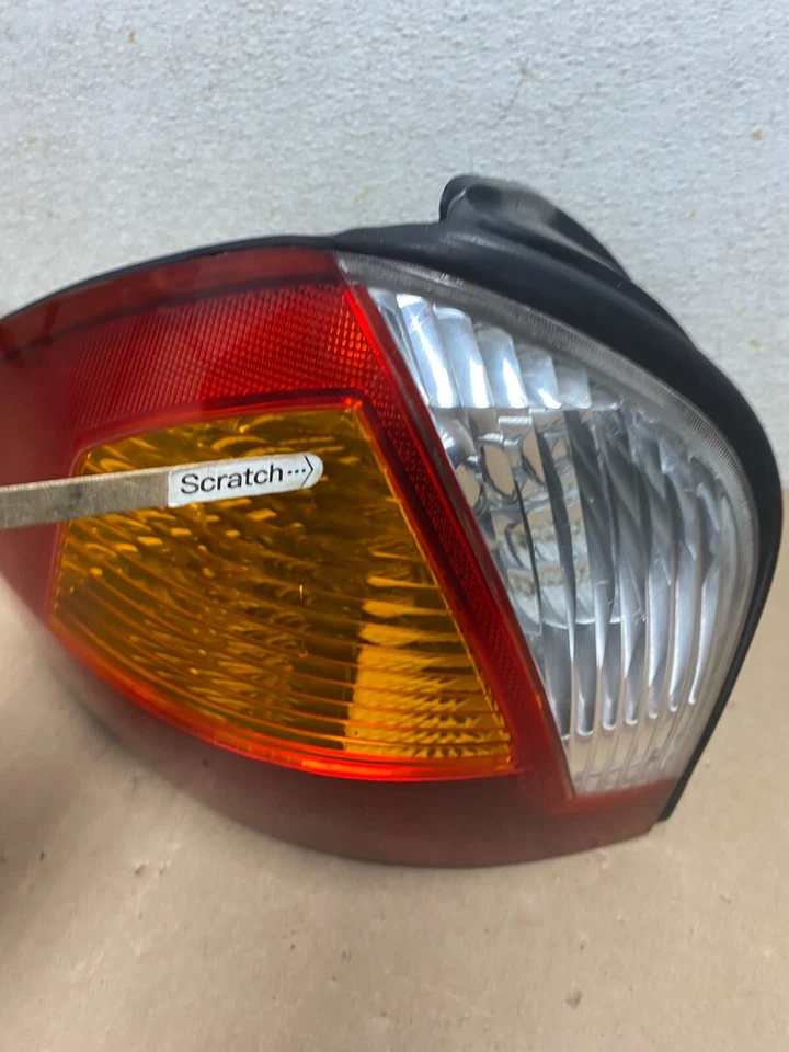 Luz trasera izquierda conductor Hyundai Santa Fe 2001-2004 OEM M9942 DW Foto 4 de 4