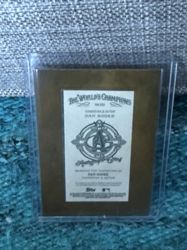 Mini autógrafo actor comediante Topps Allen & Ginter Dan Soder 2024 enmarcado automático - Imagen 3 de 3
