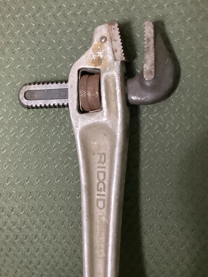 RIDGID 铝制偏移 18 英寸重型管道扳手 — 第 2/4 张图片