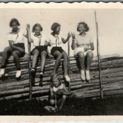 c1930s Swedish Girl Scouts Cute Flickscouter De Geer Williamson Mini Snapshot