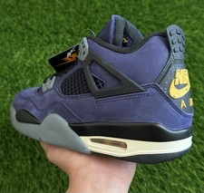 Nike Air Jordan 4 Retro Lakers Imperial Purple GS IB4171-500 taglia 7 anni in mano