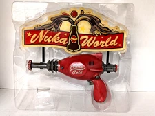 Fallout Nuka Cola World Thirst Zapper & Wall Mount 1:1 Scale Bottle Cap Official