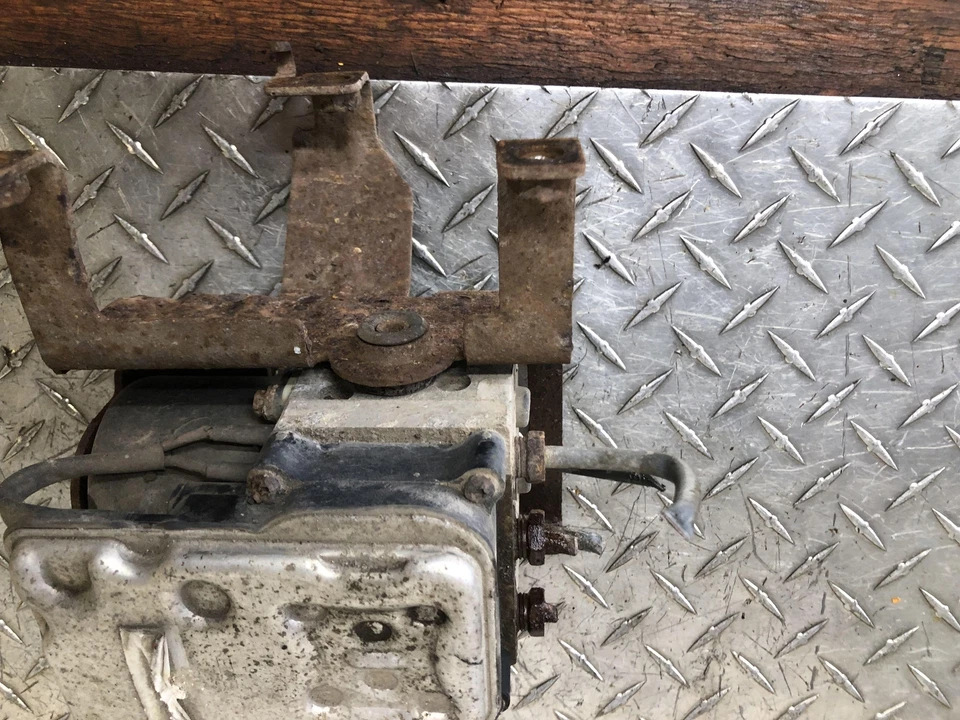 2001-2002 Chevrolet Silverado 2500 HD 4*4 ABS насос в сборе проверенный оригинальный - Изображение 2 из 4