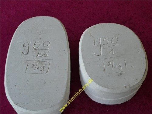2 alte Gipsformen zur Herstellung von Pappmache-Osterhasen, gemarktet, 8D231-1 - Bild 2 von 9