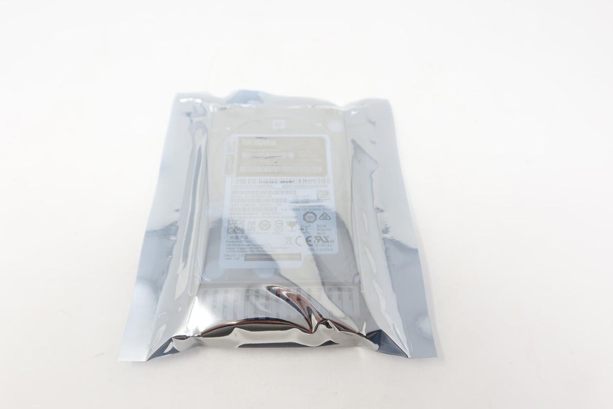 7XB7A00069 01GV182 Lenovo 2.4TB 10K SAS 12G 2.5