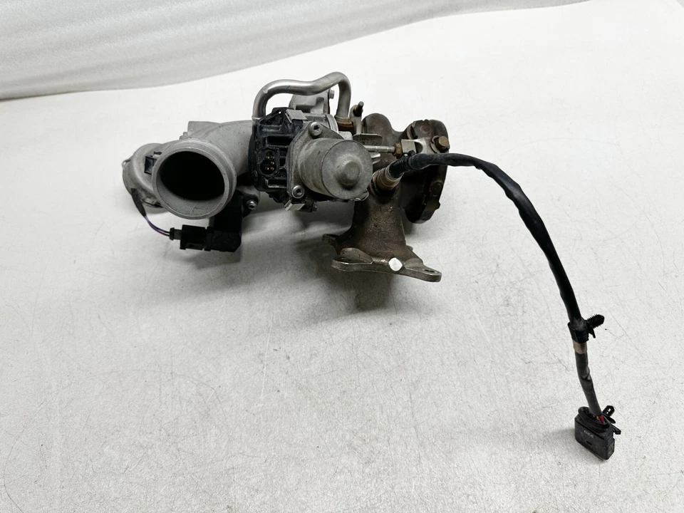 P40887 2014-2016 Volkswagen Beetle turbocompresor escape turbo 1,8 L 06K145701R Foto 4 de 4