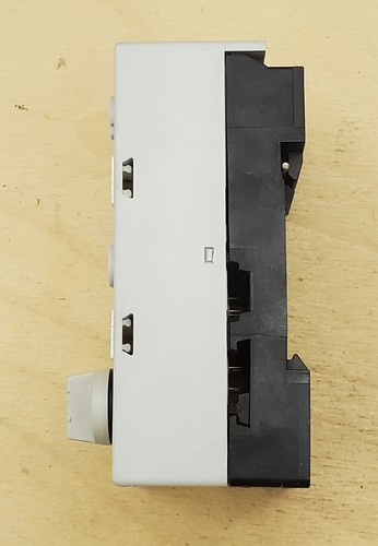 Siemens 3RK1100-1CQ20-0AA3 Digital I/O Module & 3RK1901-2DA00 Mounting Plate NEW - Picture 3 of 5