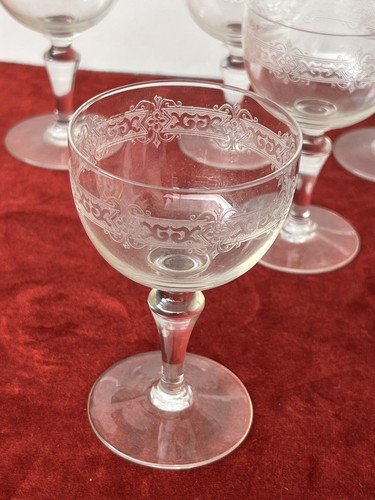 Lot of 9 Baccarat Engraved Crystal White Wine Glasses - Picture 6 of 11