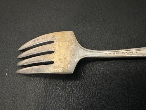 Salad Fork : Wilshire International Silver : 1933 : Silverplate IS : TX3 - Picture 7 of 7