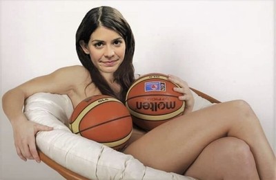 CATHY SIMMS - NUDE IN A TUB WITH 2 BASKETBALLS !! | eBay