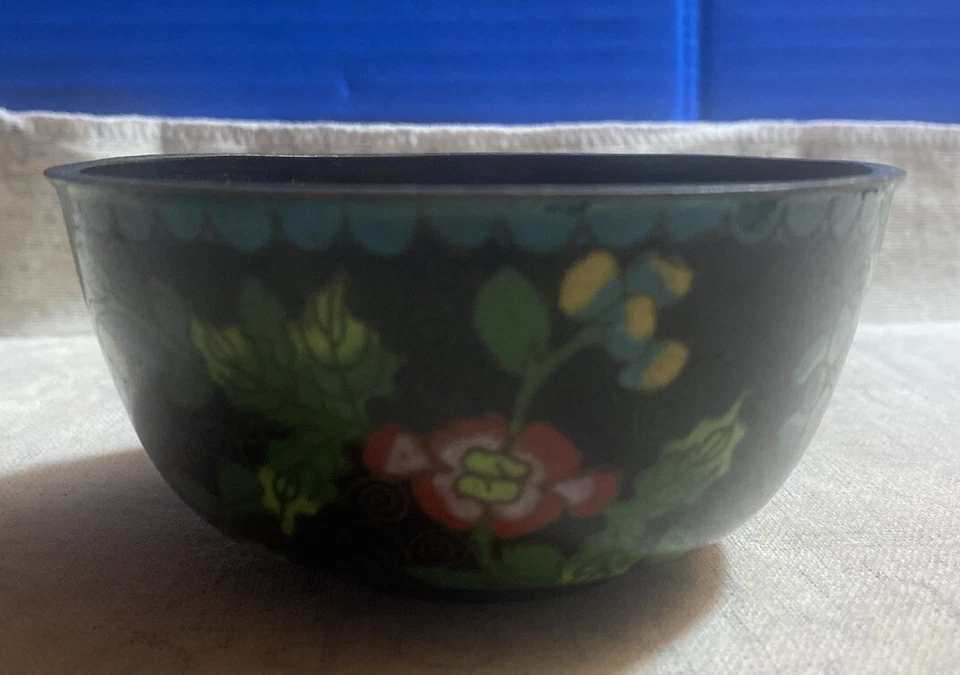 Chinese Brass Cloisonné Enamel Bowl Black & Green 4” X 2” Vintage - Image 3 of 4