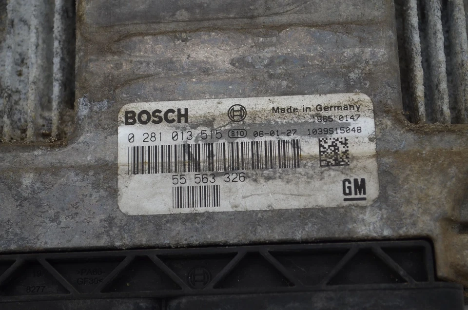 100765- Centralina ECU Saab 9-3 Cabriolet Dal 2002 al 2014 Cod 0281013515 - Immagine 2 di 4