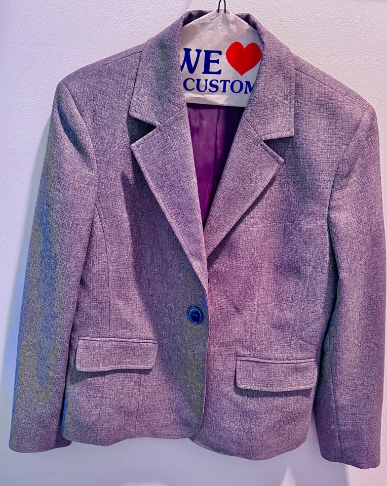 Conjunto de pantalones de traje y blazer para mujer Foto 2 de 4