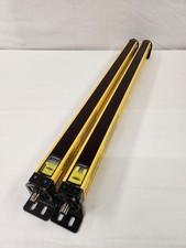 SLSP30-600Q88 Banner EZ-SCREEN Safety Light C...