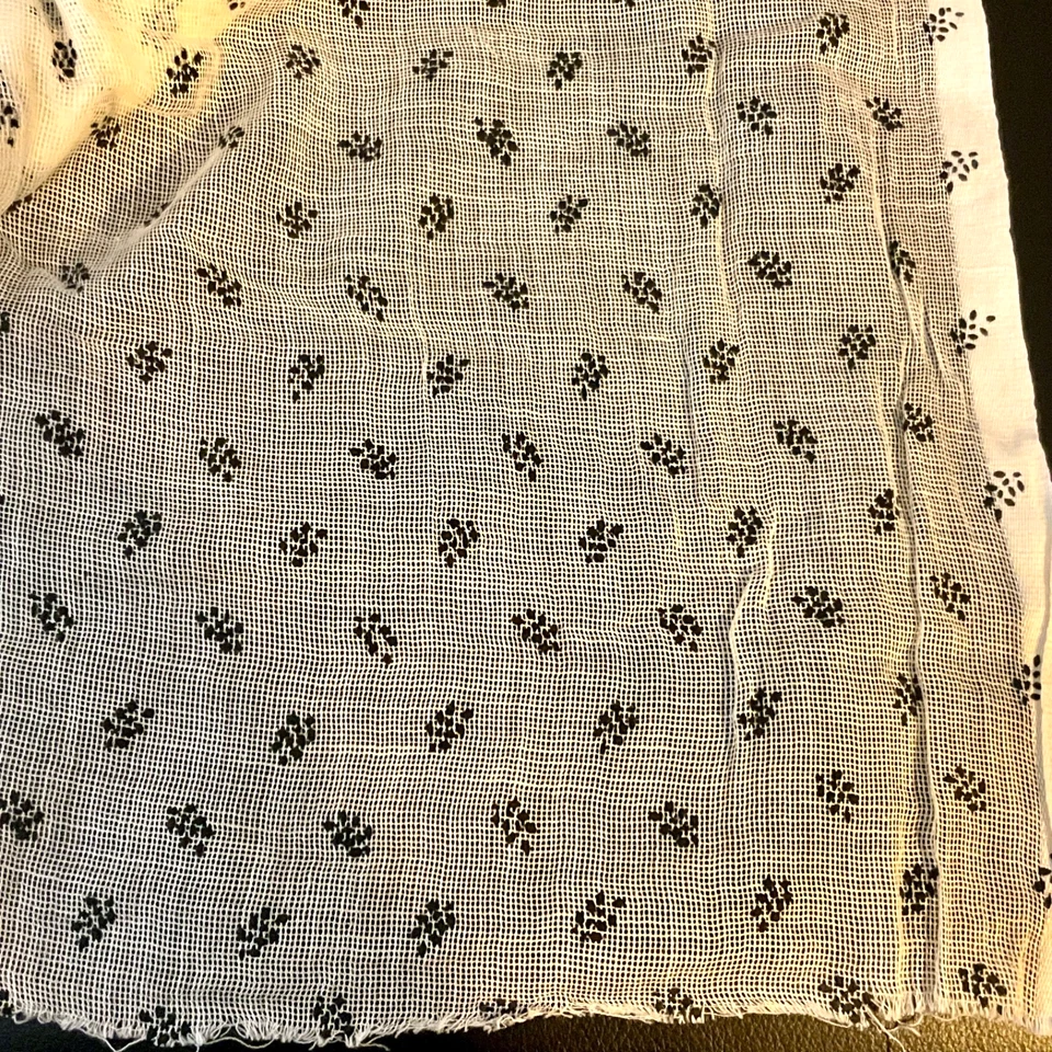 Антикварная прозрачная марлевая сетчатая ткань для штор черного/слоновой кости ширина 7,6 ярда x 35 дюймов - Изображение 4 из 4