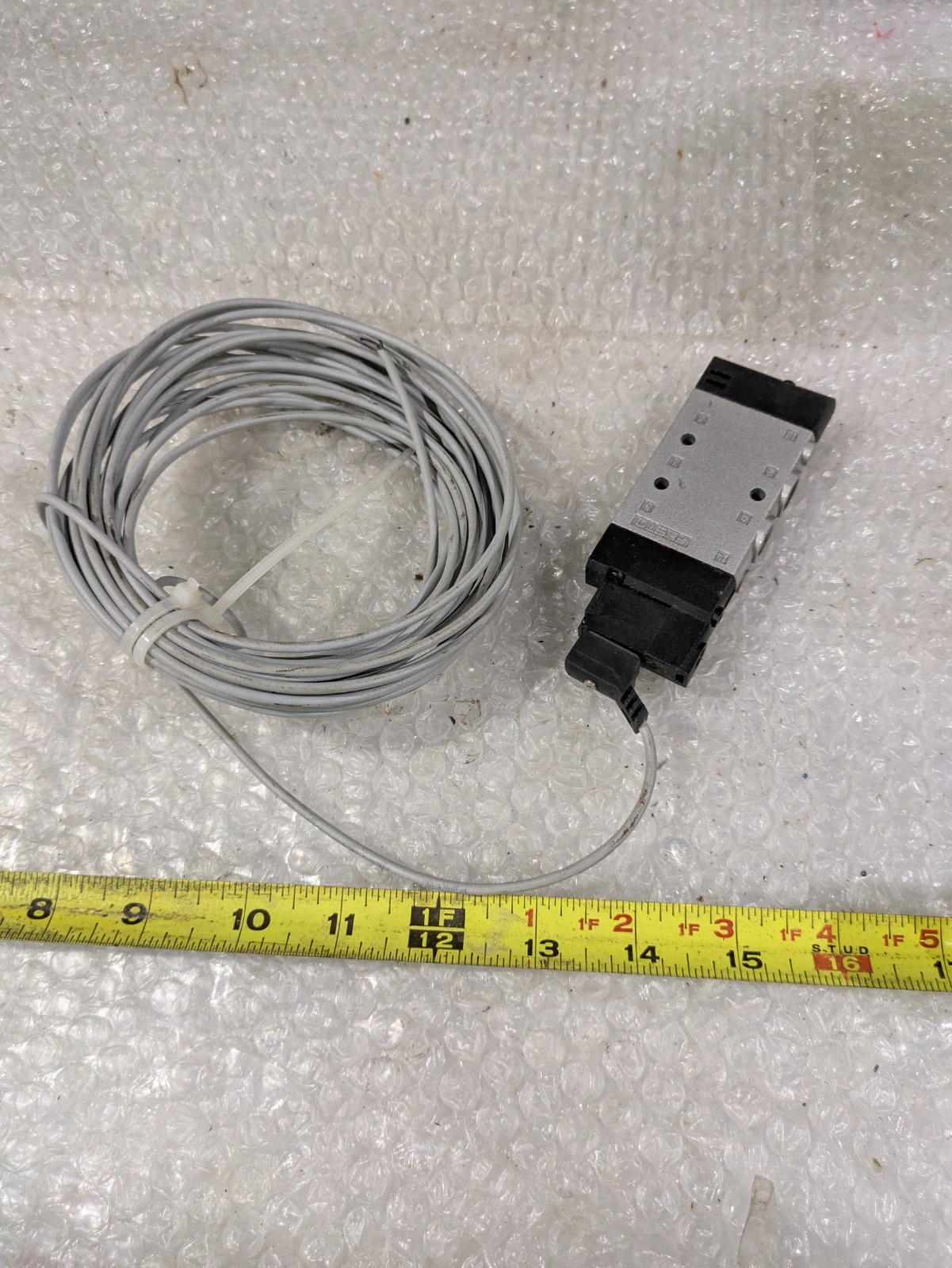 Festo CPE14-M1BH-5L-1/8 Solenoid Air Valve 196941 5/2 Way 1/8 Port 24V DC Coil