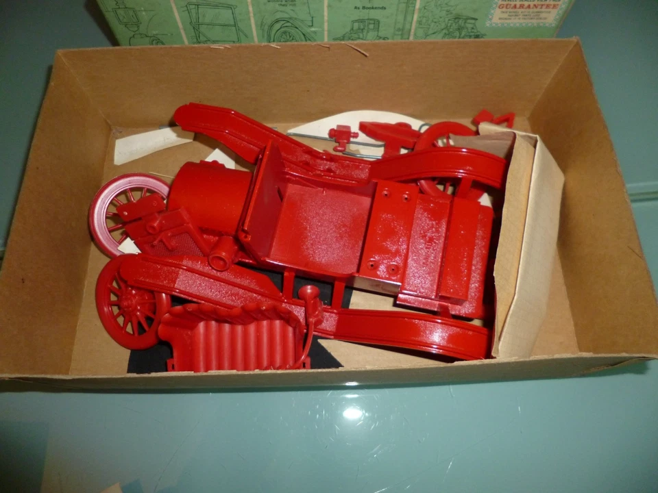 REAGLO Auto d'epoca Revell 1910 Maxwell "Giant Scale" kit modellino plastica - Immagine 2 di 4