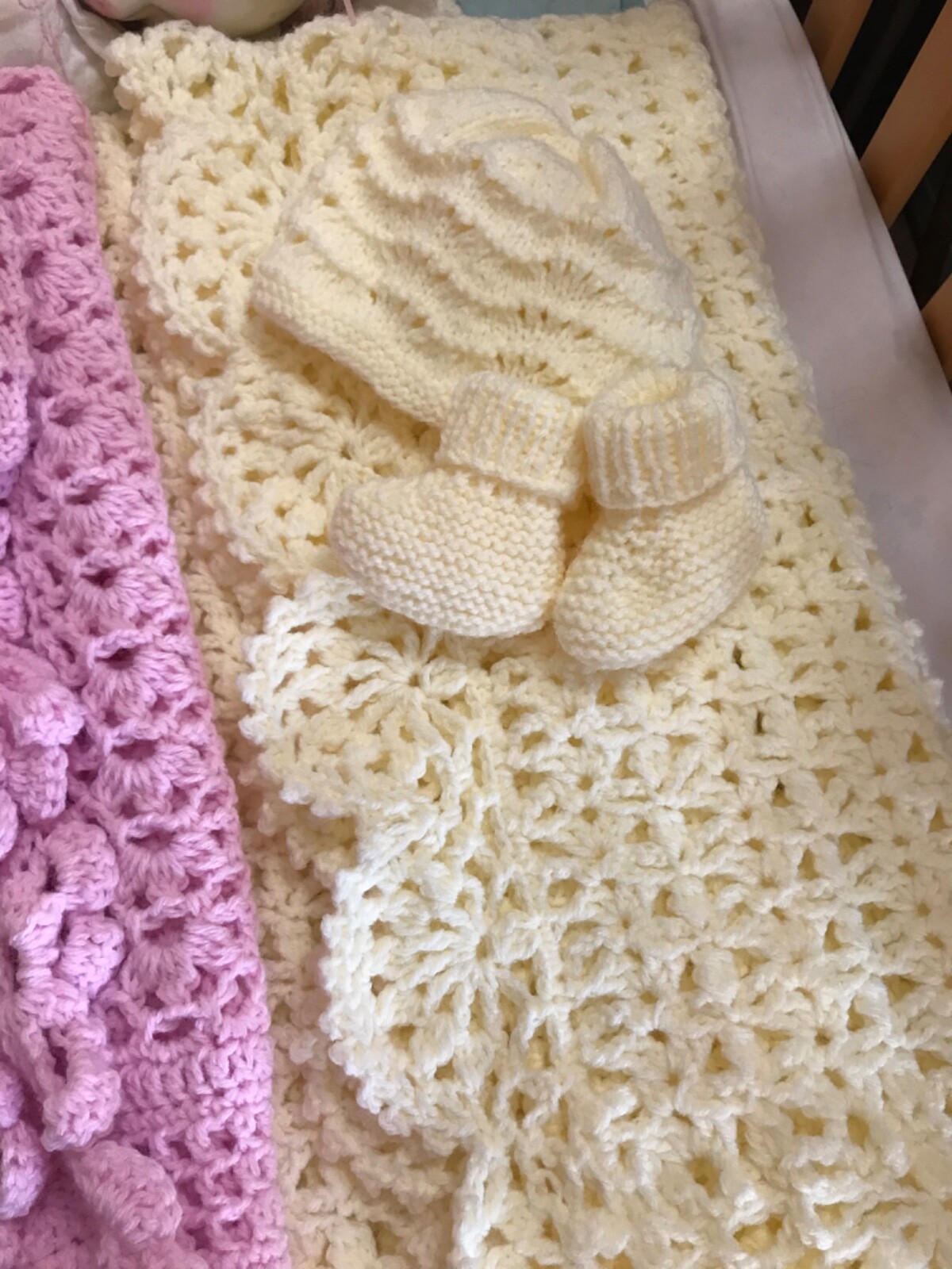 Homemade Hand Knitted Baby Blanket With Hat And Booties Set Newborn eBay
