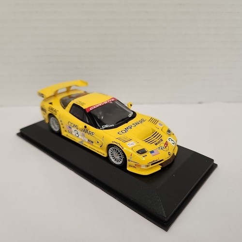 Minichamps 1/43 Corvette #3 C5-R GTS Sebring 12 hrs 2003 GTS Class Winners - Picture 8 of 12