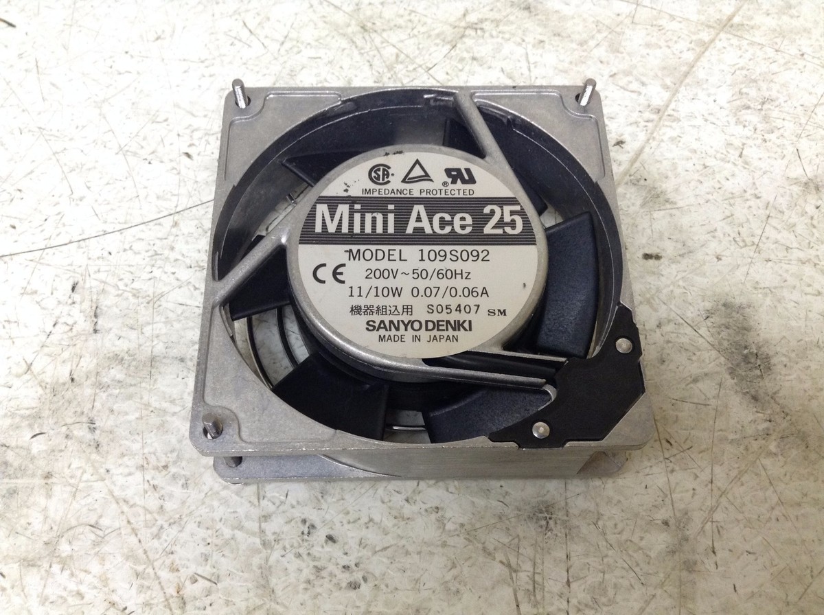 Sanyo Denki Mini Ace 25 109S092 Fan 200 VAC 11/10 W 0.07