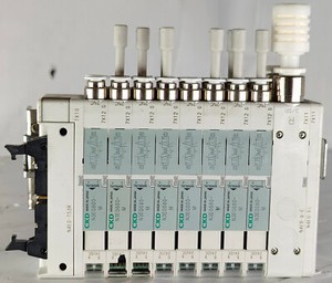 CKD Manifold N4E0-T53R, 8x N3E0660-M, N4E0-Q-C, N4E0-EL (Minor Outer Damage)