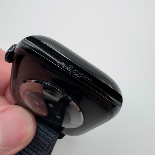 Apple Watch Series 10 46 mm GPS + cellule boîtier noir de jais avec boucle sport encre MWY53LW/A - Photo 21 sur 21