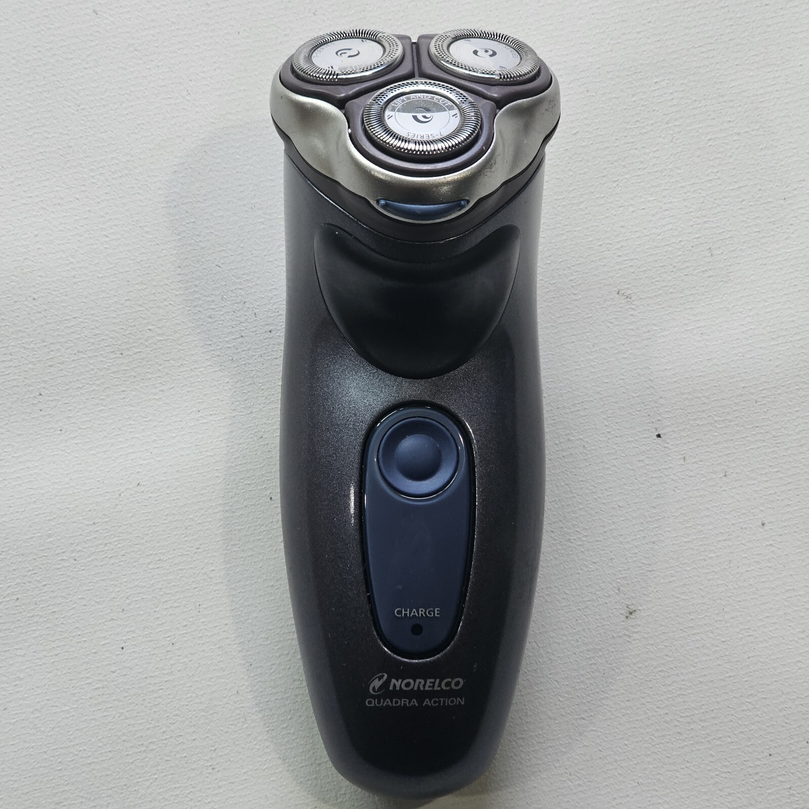 Philips Norelco Quadra 7825XL Men's Electric Shaver 7800 No Charger UNTESTED
