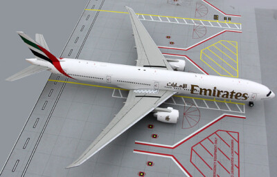 Emirates Boeing 777-300ER A6-EBU Gemini Jets G2UAE387 Scale 1:200