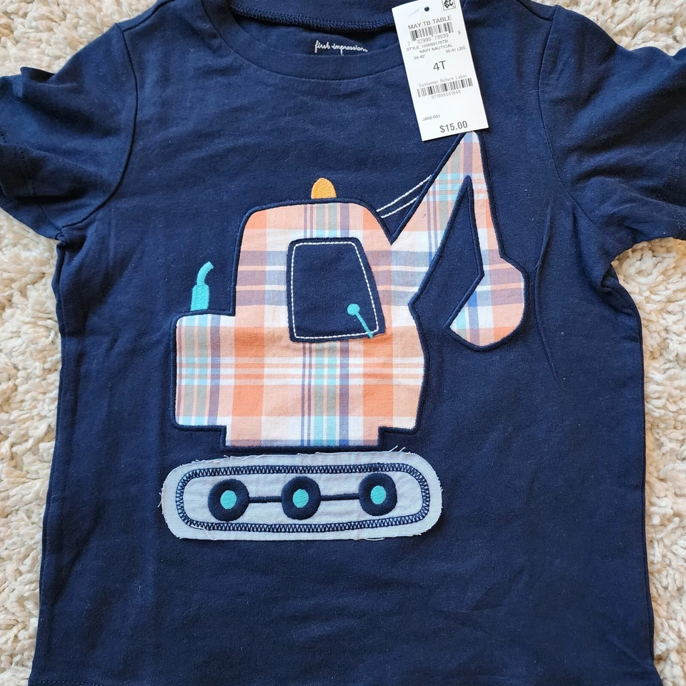 Primeras impresiones: (Juego de 3) camisas, 2 polos + 1 camiseta, talla niño 4T, nuevo con etiquetas Foto 2 de 4