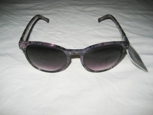 Women's Foster Grant Swak Look Sunglasses 14 Style CHOICES - NEW - Picture 25 of 42