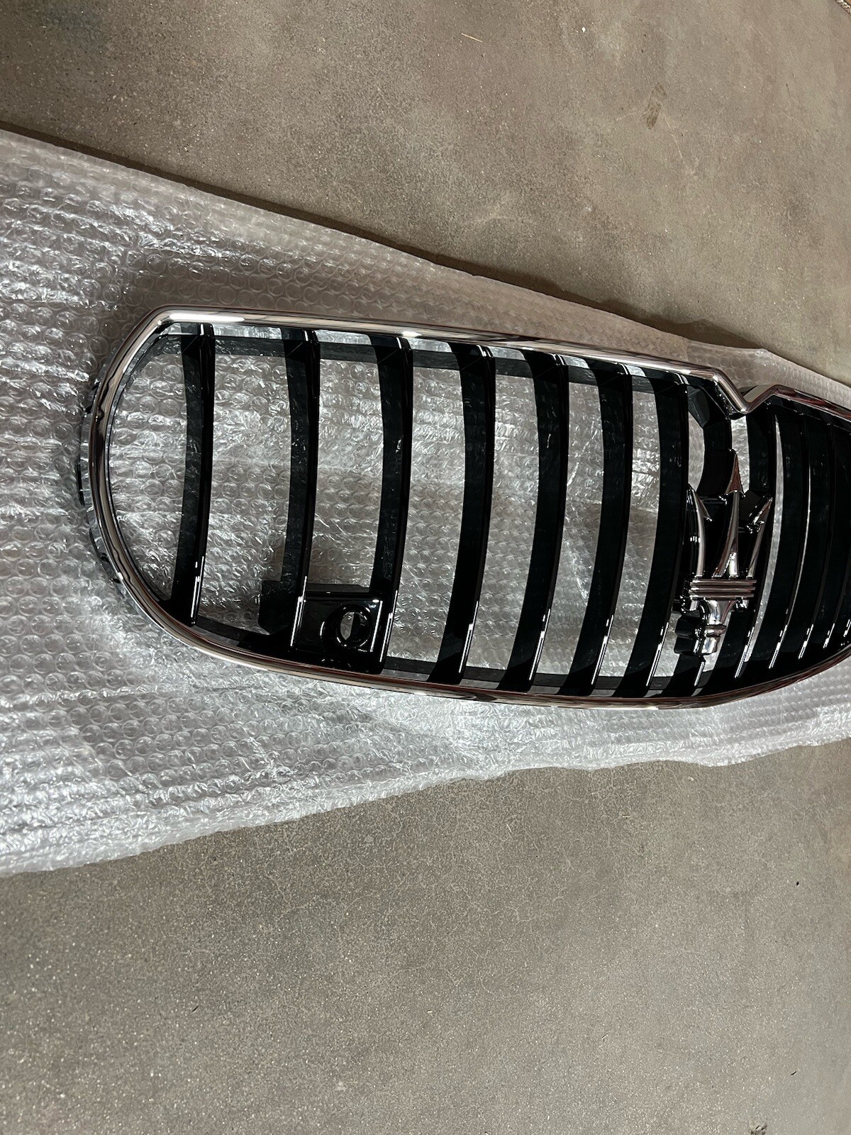 2014-2016 Maserati Quattroporte Front Bumper Radiator Grille Chrome New 