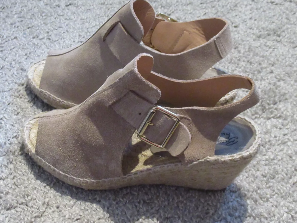 Bettye muller deals espadrille wedge