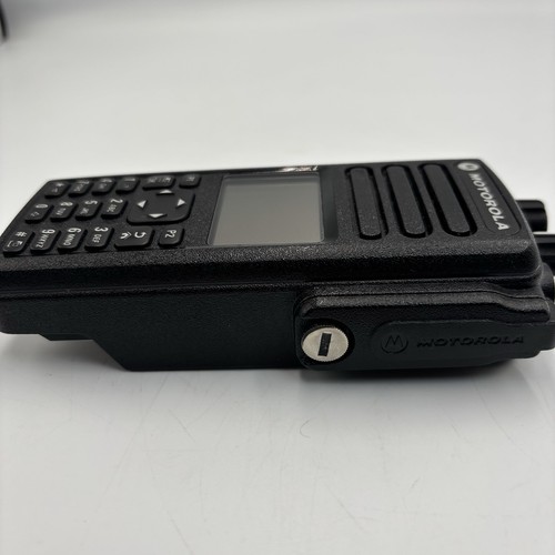 Motorola XPR7580e Two Way Radio Housing Only No Antenna/Battery - Zdjęcie 8 z 8