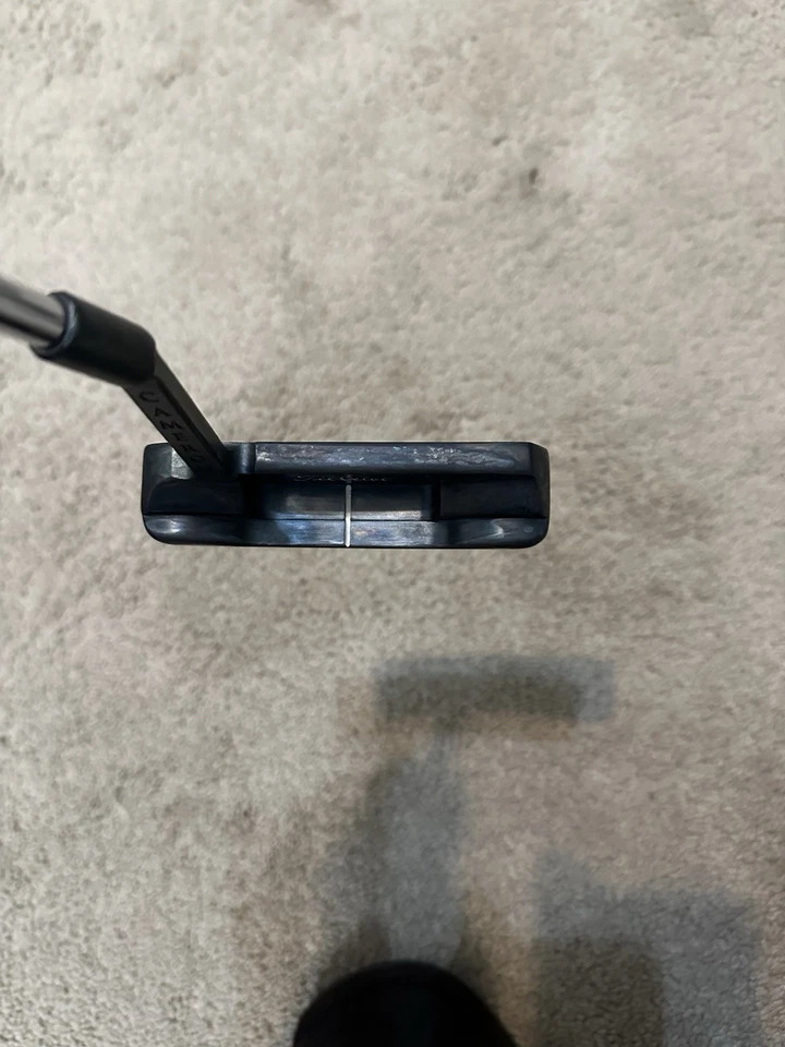 Putter Scotty Cameron Pro Platinum Newport inclinación media 35" diestro con cubierta Foto 3 de 4