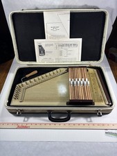 VTG Oscar Schmidt Autoharp Case Tuner 12 Chord 36 Strings 10254603-1 See Descrip