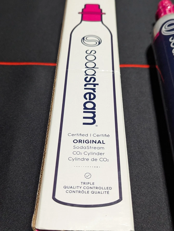 Sistema carbonatador rosa conexión rápida cilindro de CO2 SodaStream 60L - ¡Nuevo y sellado! Foto 2 de 4