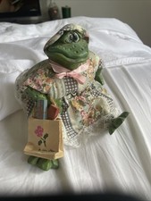 Russ Berrie The Country Folks Fergie Frog Shelf Sitter