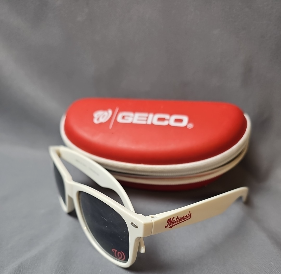 Washington Nationals Sun glasses game giveaway with Case 2016 home opener