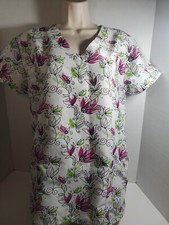 Serene Uniforms White Floral Line Art Scrub Top Women's Size Medium M