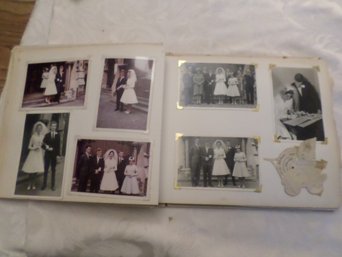 WEISSES FOTOALBUM mit Fotos von mehreren Hochzeiten + Einladungen etc. - Bild 5 von 16
