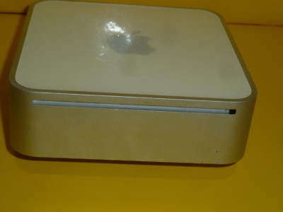 Apple Mac mini A1176 Desktop - MA607LL/A (September, 2006) for