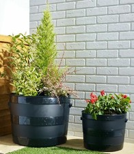 BLACK PLASTIC PLANTER PLANT POT TUB GARDEN PATIO BLACKSMITH BARREL OUT OR INDOOR