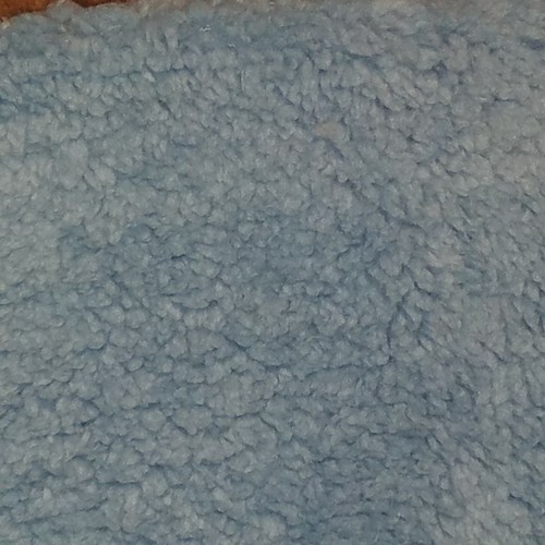 BEAUTIFUL Minky Light BLUE Cuddly Faux Fur Fabric 60" x 30" - Picture 4 of 6