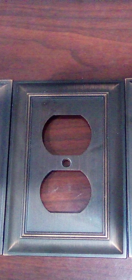 Placa de cubierta de pared de bronce toma de corriente eléctrica de bronce 1 pieza. Foto 3 de 3