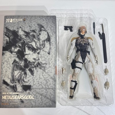 RAH Raiden Metal Gear Solid 4 Real Action Heroes Figure Doll