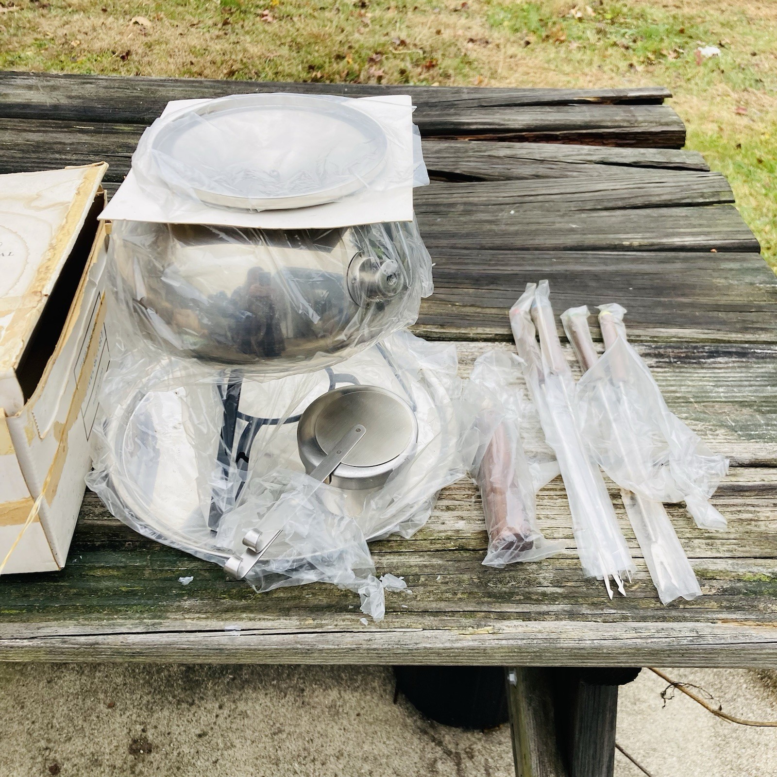 Vintage Gourmet International 18-8 Stainless Steel Fondue Set Complete Teak NIB