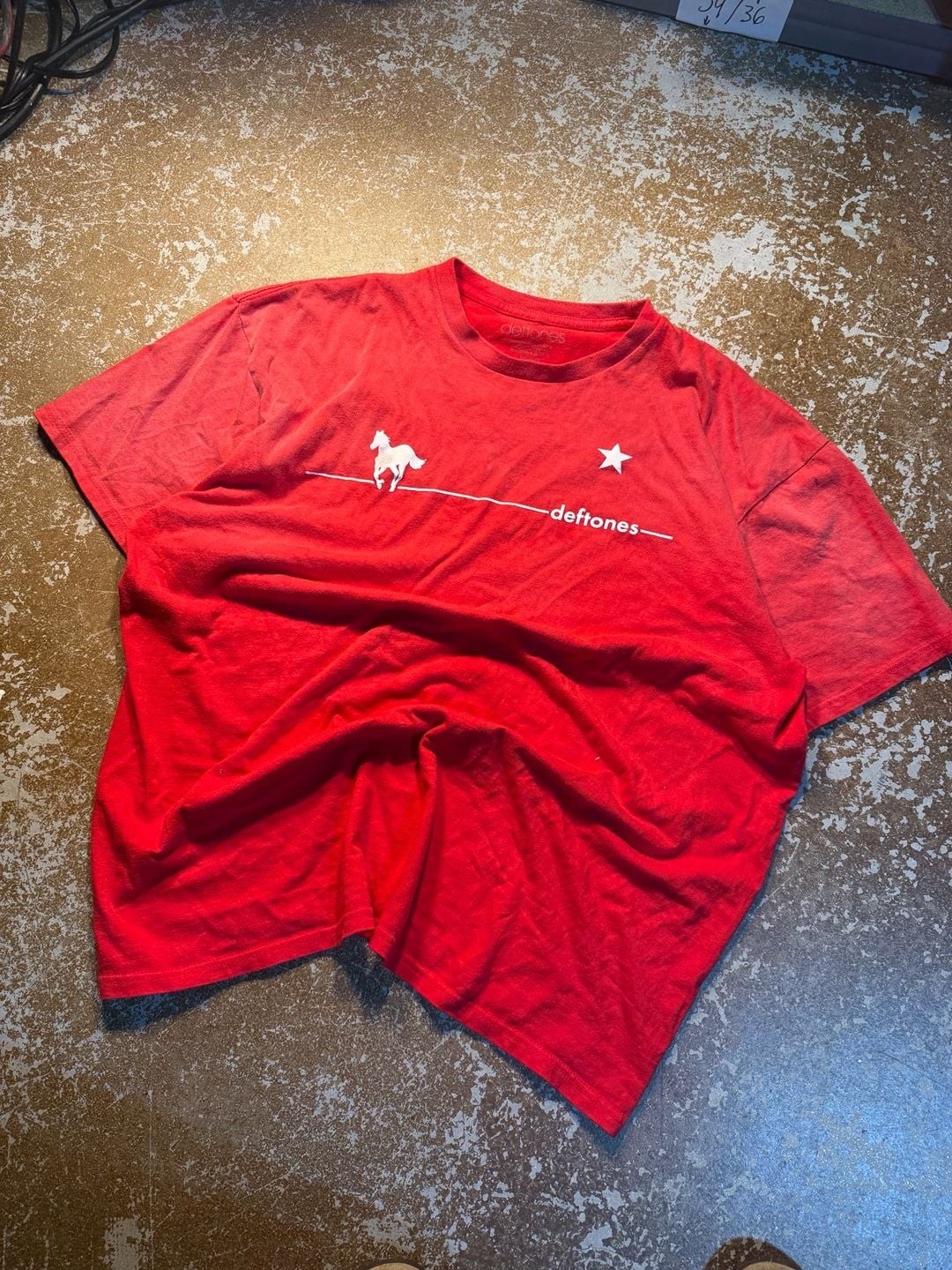 White Pony Red T-Shirt Size 2X